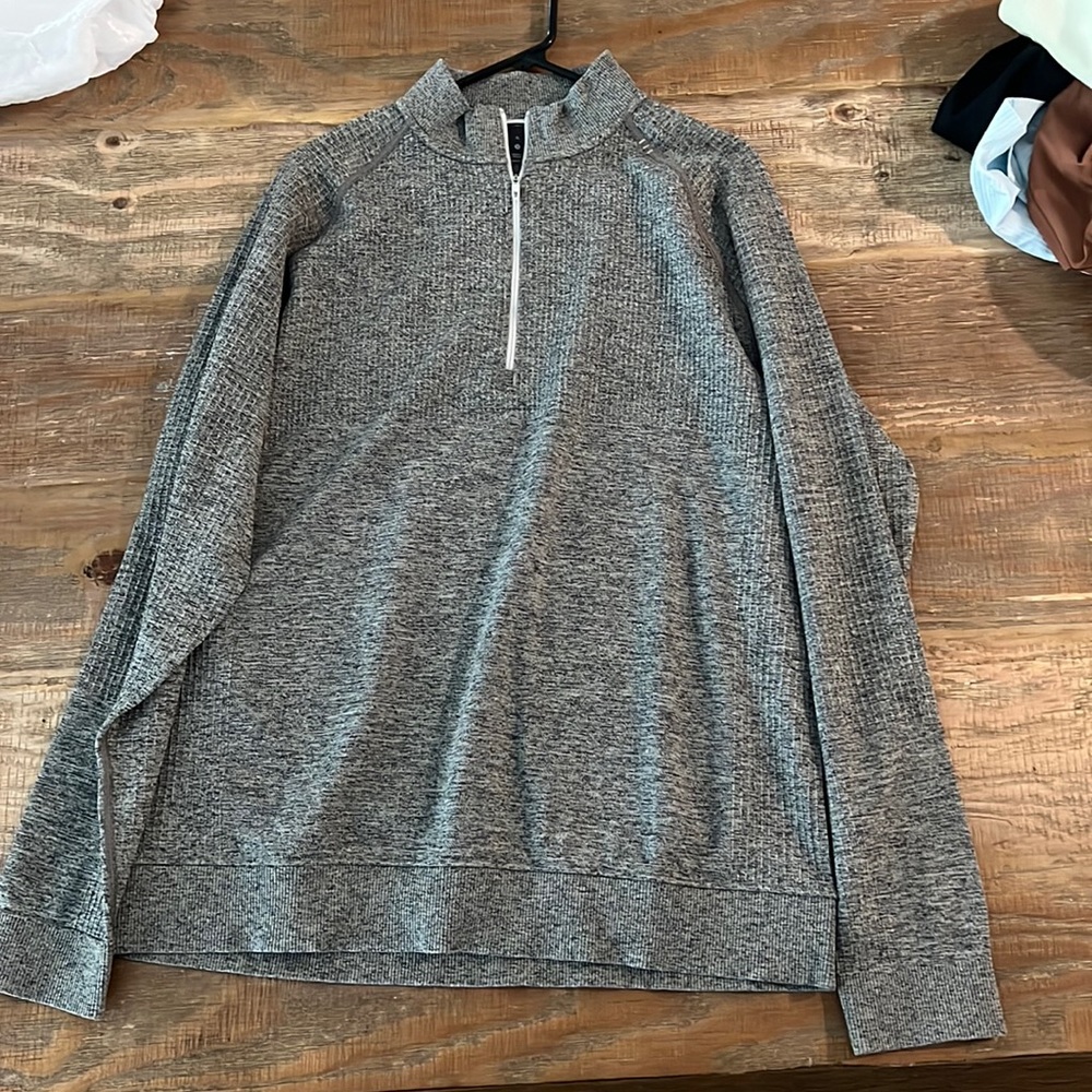Men’s long sleeve
